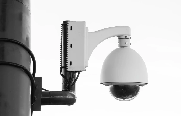 caméro de surveillance extérieure